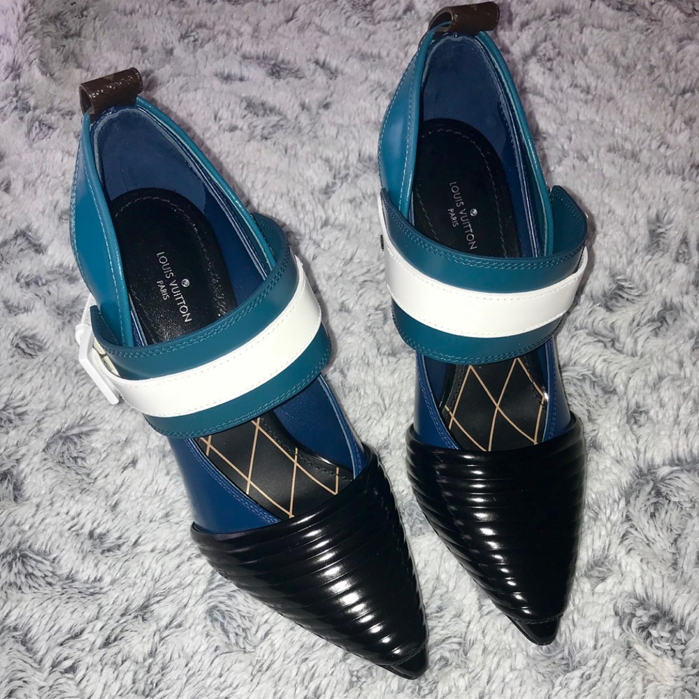 Louis Vuitton Mary Jane pumps